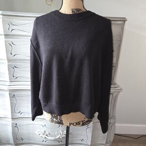 H&M Women's Black Crew Neck Sweater
